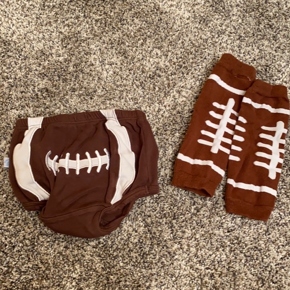 Football Diaper Cover & Leg warmers! - Picture 1 of 1